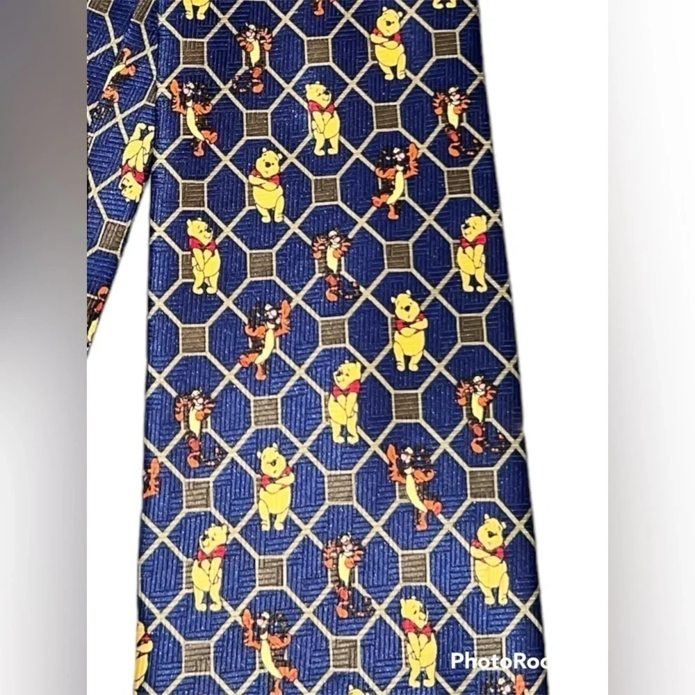 Disney's Winnie‎ The Pooh & Tigger Neck Tie